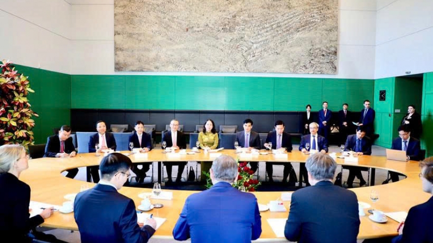 Vietnam and Germany pledge to promote dialogue and cooperation